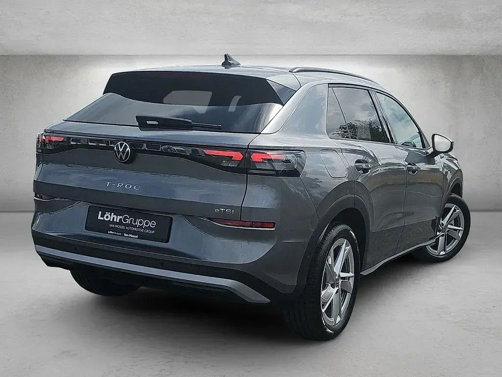 Neu VW T-Roc Life 150 PS (110 kW) 2026 Wolf grey metallic SUV