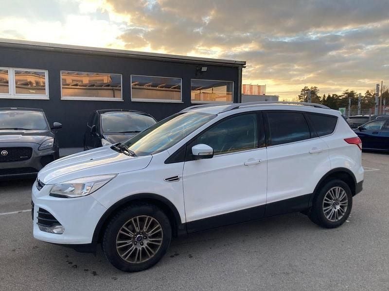 Gebraucht Ford Kuga Trend 150 PS (110 kW) 2013 Weiß SUV
