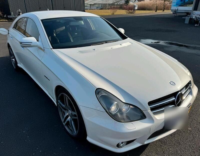 Weiß Gebraucht 2010 Mercedes CLS63 AMG AMG Coupé | 25.000 € (Teuer) - Bild 1/4