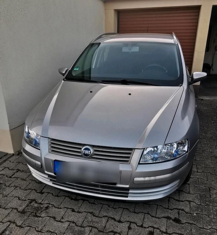 Grau Gebraucht 2003 Fiat Stilo Dynamic Kombi | 200 € (Superpreis) - Bild 1/4