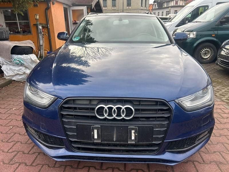 Gebraucht Audi A4 S-Line 204 PS (150 kW) 2012 Blau Kombi