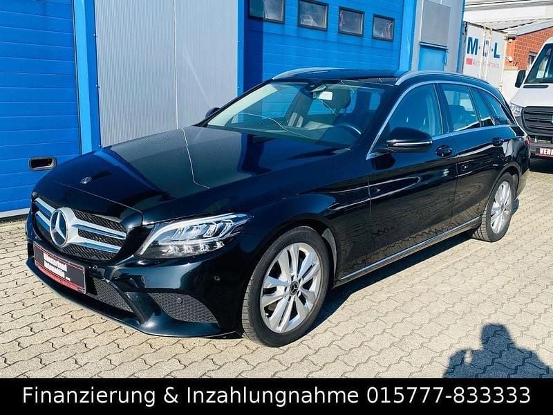 Gebraucht Mercedes C220 194 PS (142 kW) 2019 Schwarz Limousine