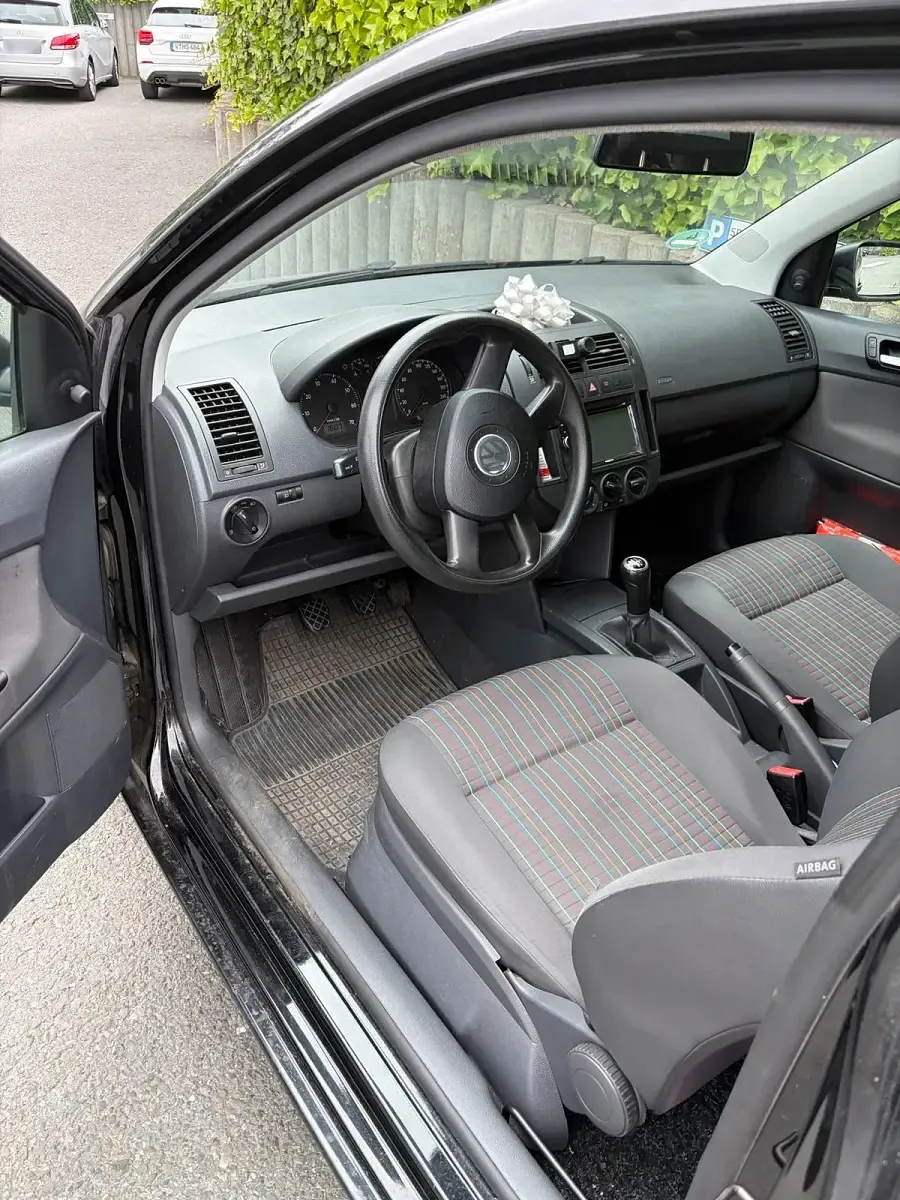 Gebraucht VW Polo 64 PS (47 kW) 2006 Schwarz Kleinwagen