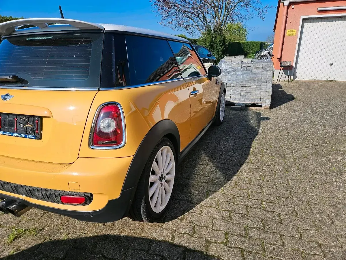 Second-hand Mini Cooper S 178 CP (130 kW) 2008 Galben Hatchback