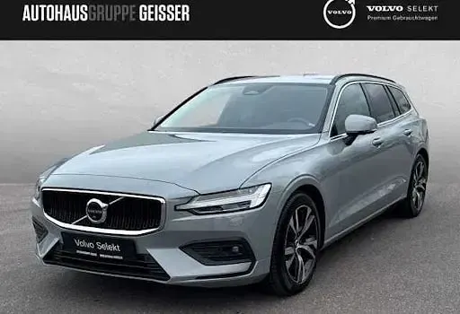 Używany Volvo V60 Core 197 KM (144 kW) 2025 Szary Kombi