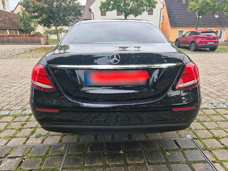 Gebraucht Mercedes E200 150 PS (110 kW) 2018 Schwarz Limousine