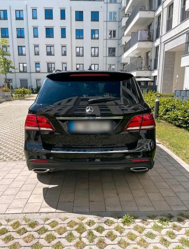 Gebraucht Mercedes GLE350 258 PS (189 kW) 2017 Schwarz Limousine