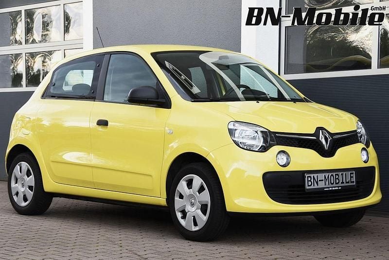 Second-hand Renault Twingo 69 CP (50 kW) 2017 Galben Hatchback