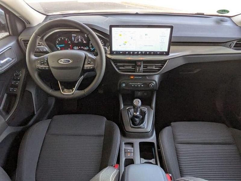 Gebraucht Ford Focus Titanium 125 PS (91 kW) 2025 Grau, magnetic Limousine