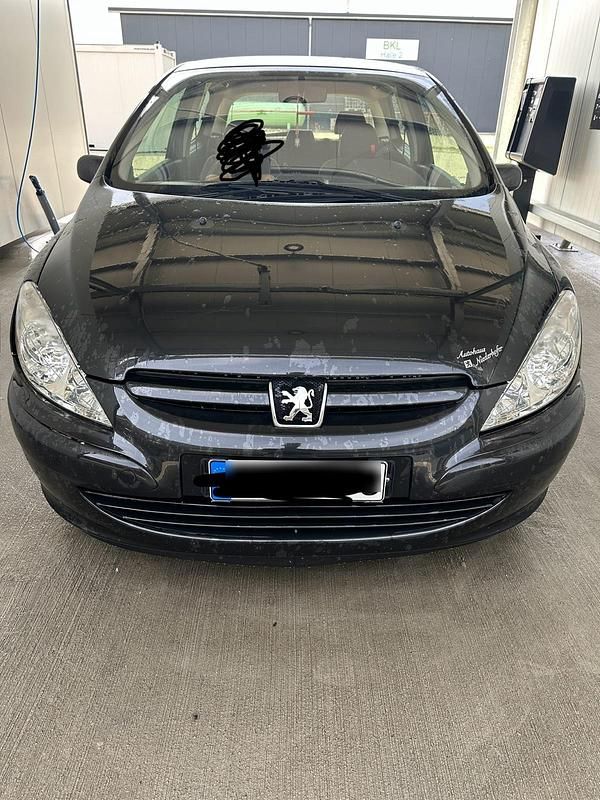 Gebraucht Peugeot 307 109 PS (80 kW) 2001 Schwarz Kleinwagen