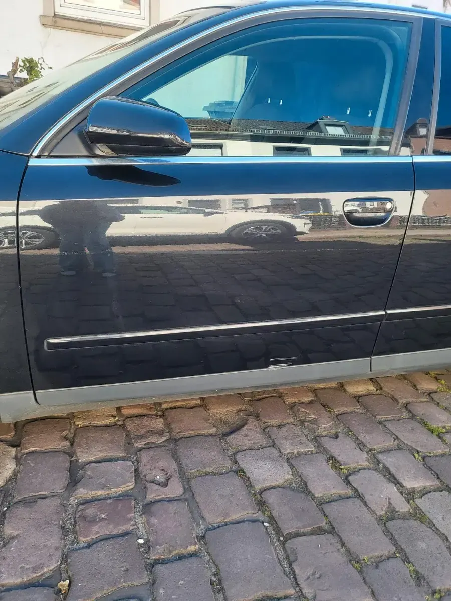 Używany Audi A4 2001 Czarny Sedan/Limuzyna