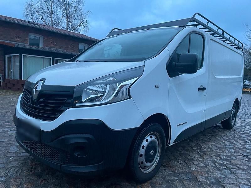 Gebraucht Renault Trafic 120 PS (88 kW) 2016 Weiß Van / Kleinbus