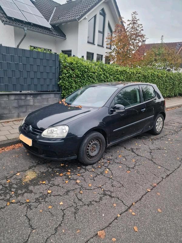 Schwarz Gebraucht 2005 VW Golf V Limousine | 500 € (Superpreis) - Bild 1/4