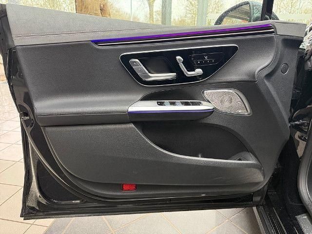 Gebraucht Mercedes EQE300 180 kW (245 PS) 2024 Schwarz Limousine