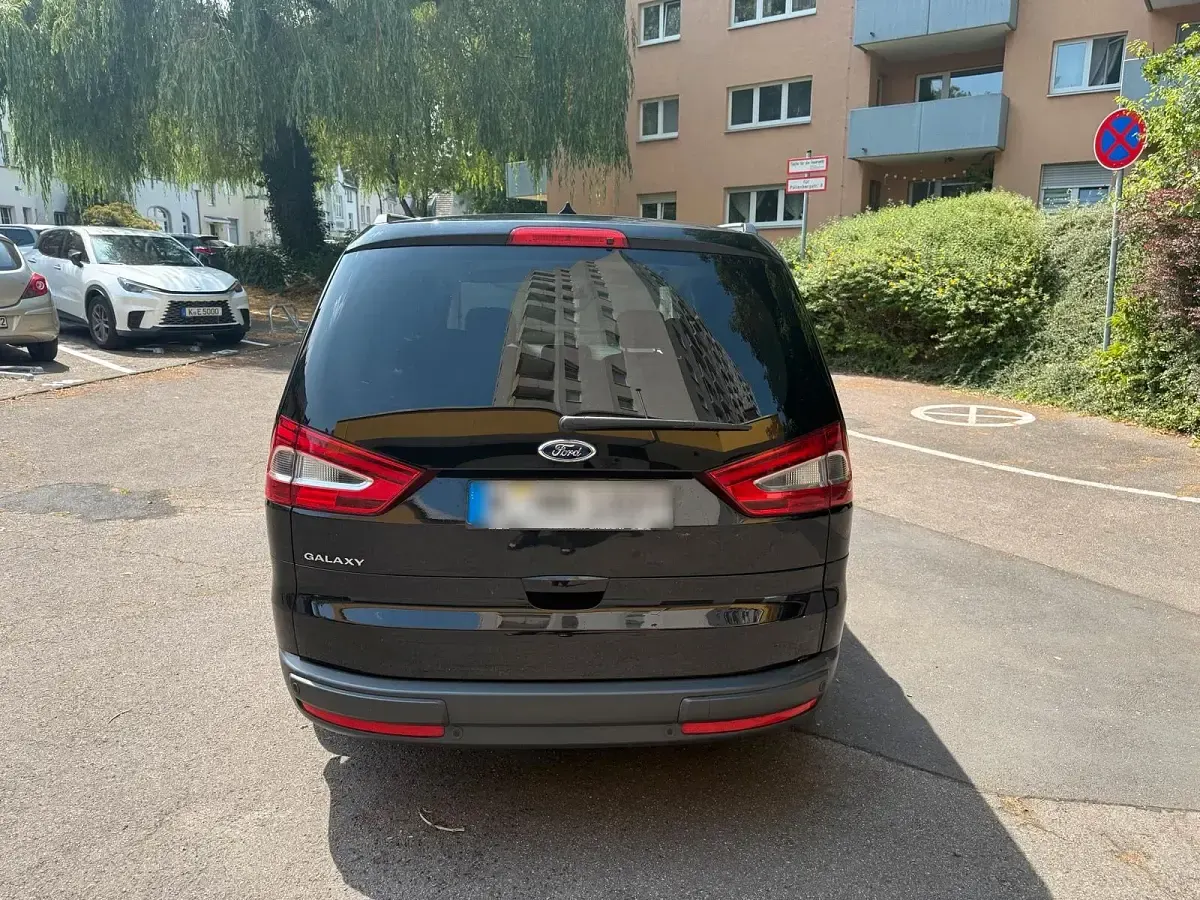 Gebraucht Ford Galaxy 140 PS (102 kW) 2012 Schwarz Van / Kleinbus