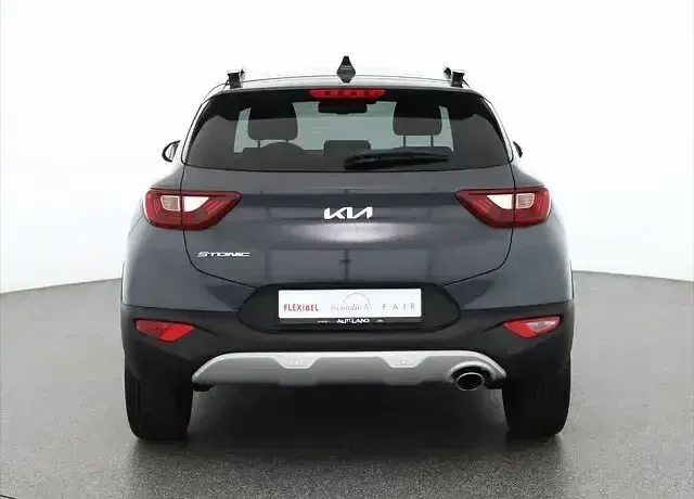 Gebraucht Kia Stonic Spirit 120 PS (88 kW) 2022 Grau SUV