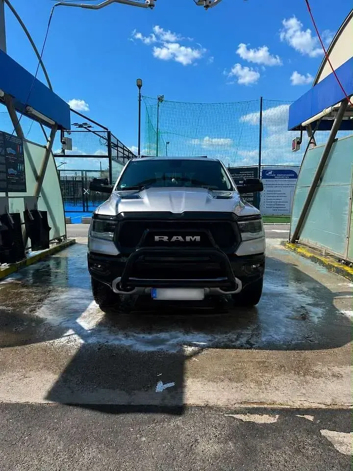 Gebraucht Dodge Ram 401 PS (294 kW) 2020