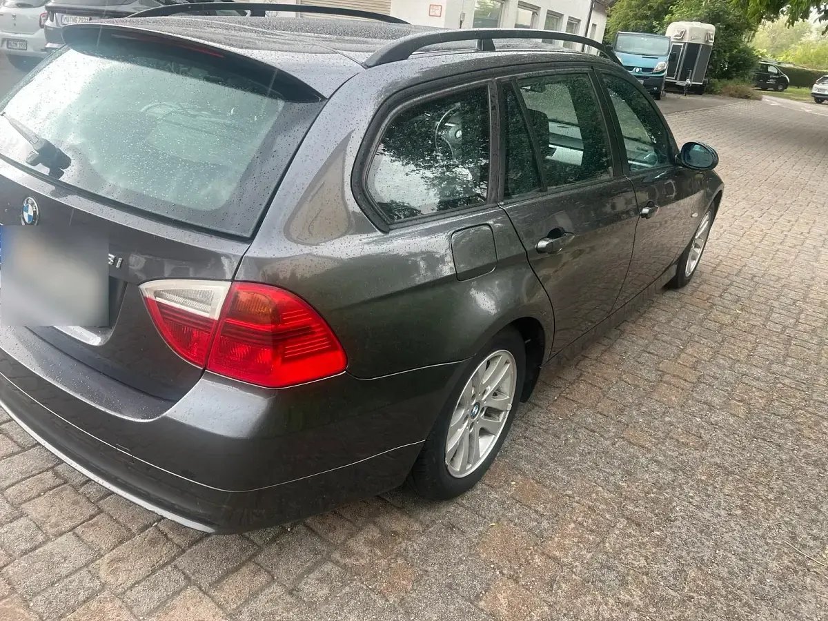 Gebraucht BMW 318 143 PS (105 kW) 2007 Kombi