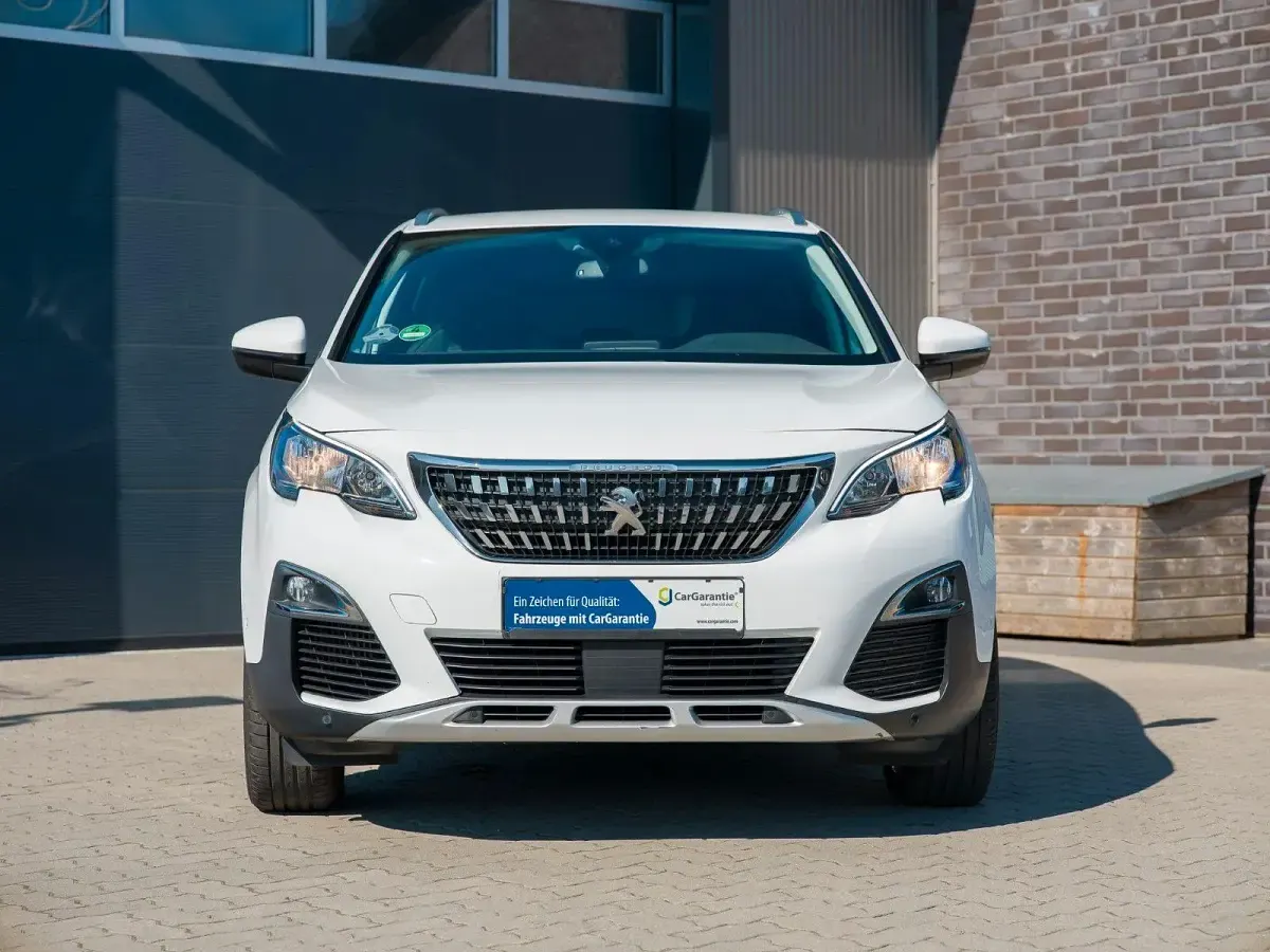 Gebraucht Peugeot 3008 Allure 131 PS (96 kW) 2020 Weiß SUV