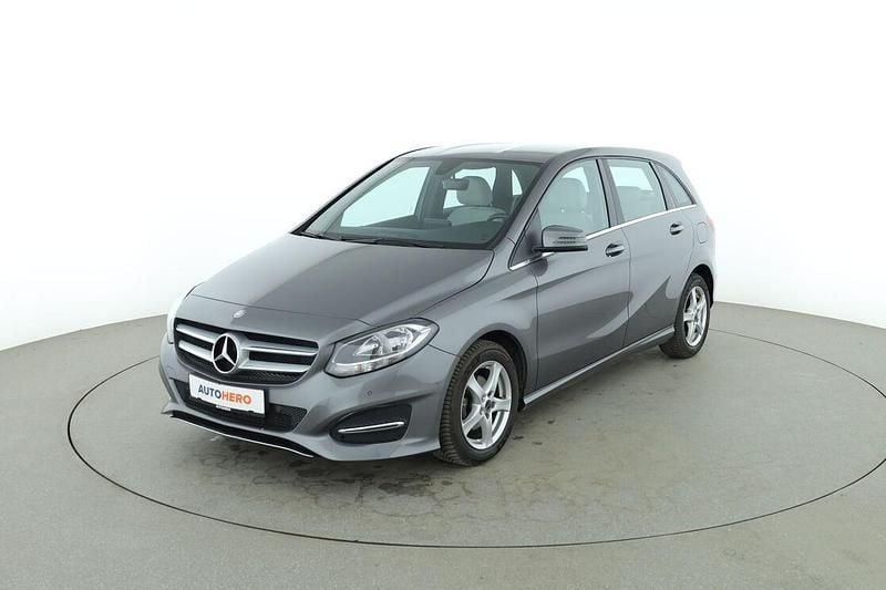 Używany Mercedes B180 Style 109 KM (80 kW) 2015 Minivan