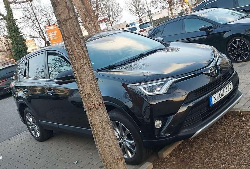 Gebraucht Toyota RAV4 Edition-S 143 PS (105 kW) 2016 SUV