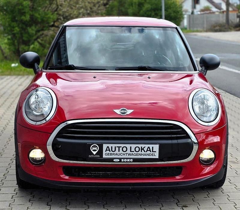 Usata Mini ONE 102 CV (75 kW) 2017 Rosso Utilitaria