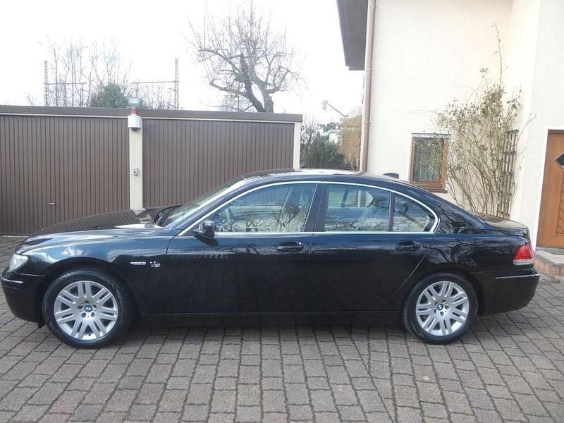 Gebraucht BMW 740 306 PS (225 kW) 2006 Schwarz Limousine