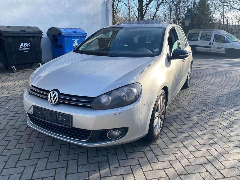 Gebraucht VW Golf VI Style 122 PS (89 kW) 2011 Silver leaf metallic Kleinwagen