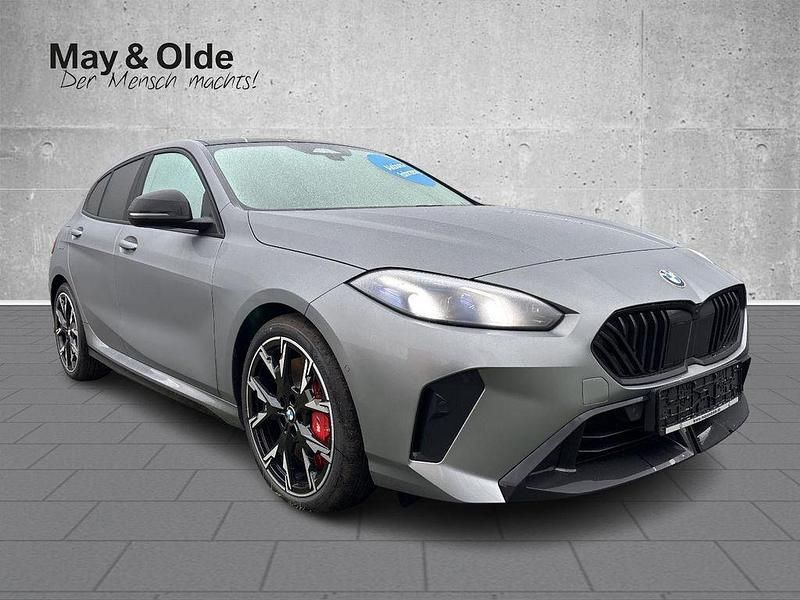 Neu BMW 120 Performance 170 PS (125 kW) 2025 Grau Kleinwagen