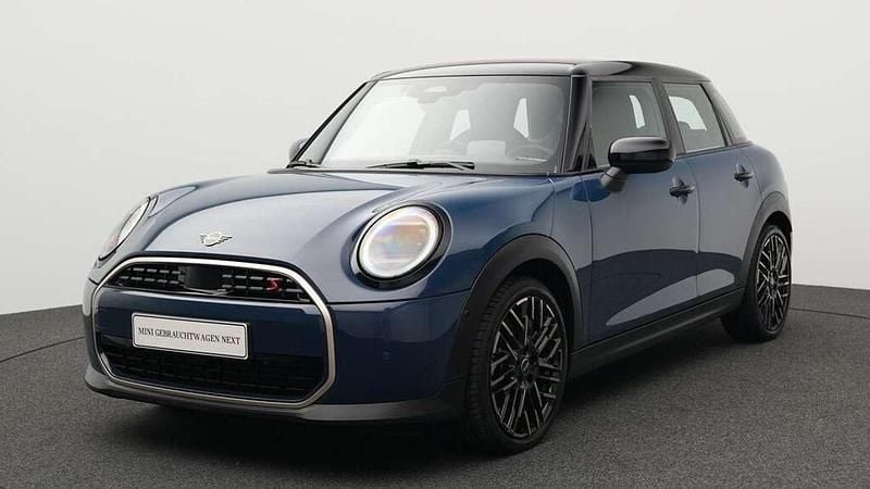 Blau Gebraucht 2024 Mini Cooper S Favoured Kleinwagen | 31.848 € (Guter Preis) - Bild 1/4