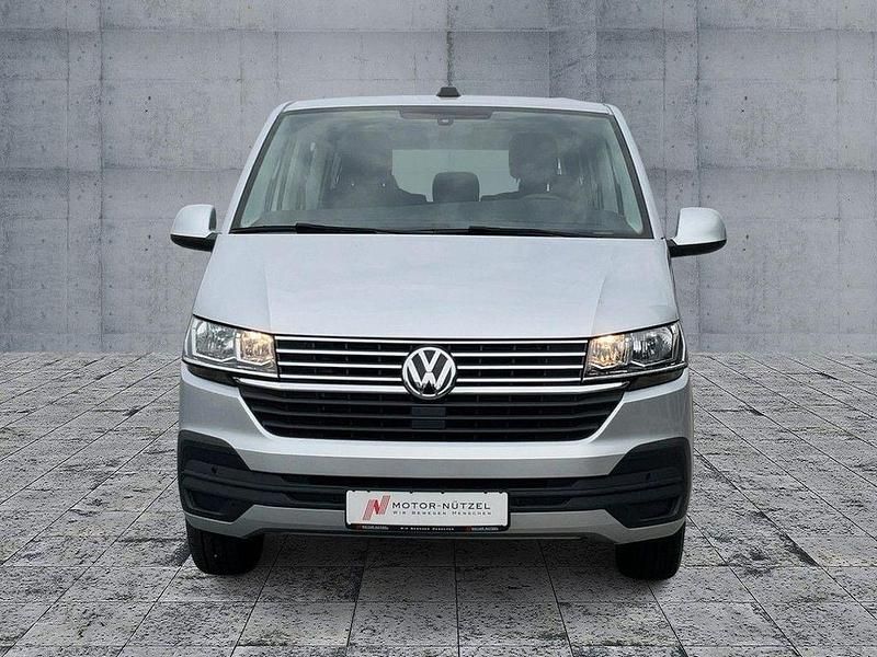 Gebraucht VW Caravelle Comfortline 150 PS (110 kW) 2023 Reflexsilber metallic Van / Kleinbus