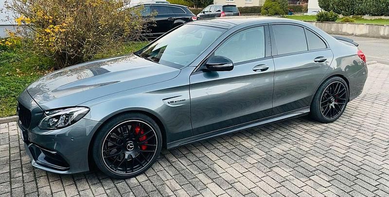 Grau Gebraucht 2017 Mercedes C63 AMG AMG Limousine | 46.600 € - Bild 1/4