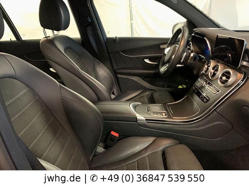 Gebraucht Mercedes GLC300e AMG line 194 PS (142 kW) 2020 Rot SUV