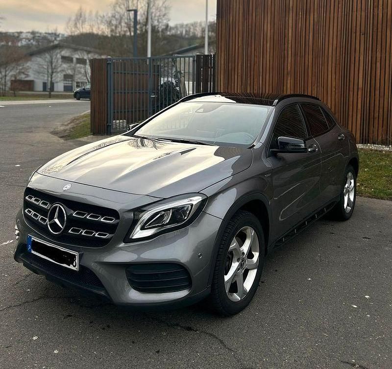 Gebraucht Mercedes GLA250 AMG 211 PS (155 kW) 2017 Silber SUV