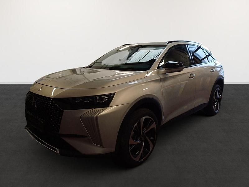 Chrystal pearl (metallic) Gebraucht 2023 DS Automobiles DS7 Crossback Opera SUV | 29.380 € (Superpreis) - Bild 1/4