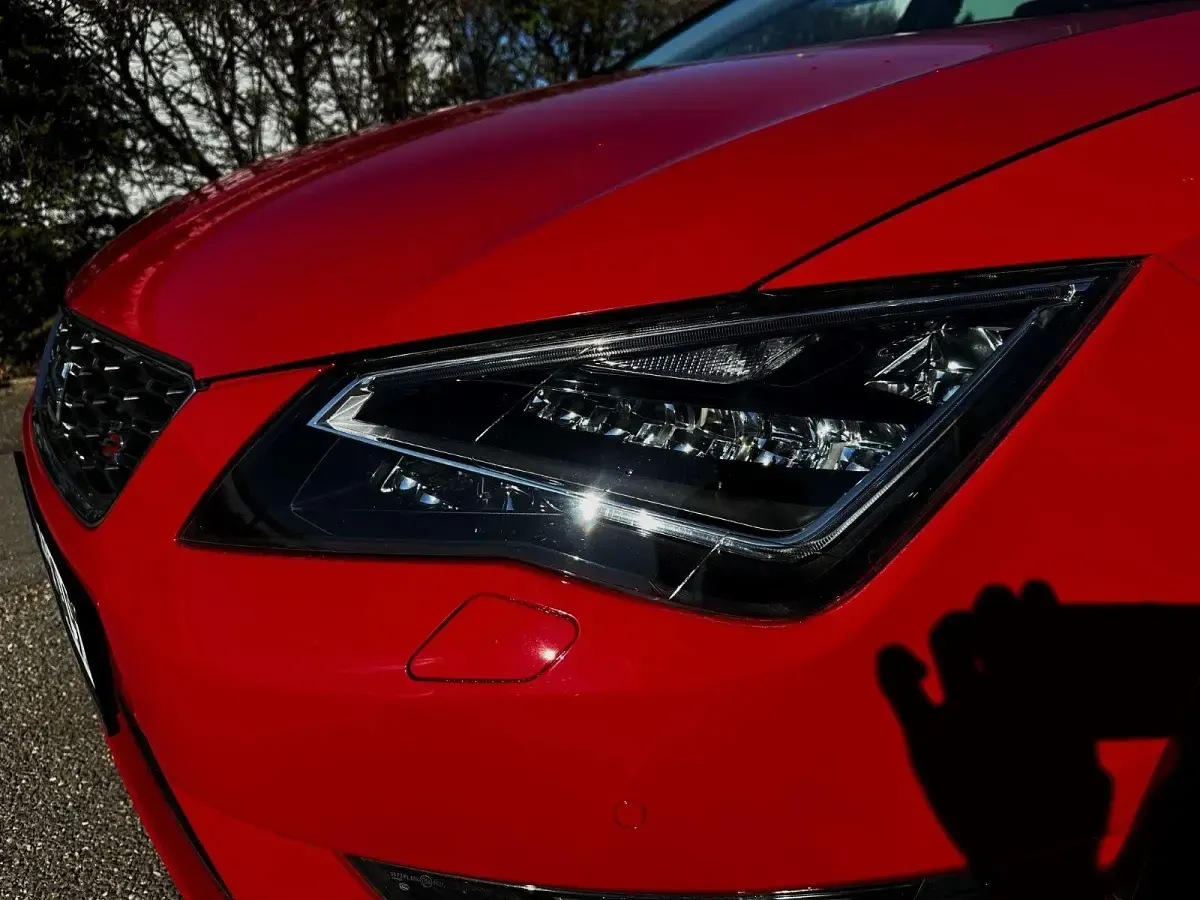 Gebraucht Seat Leon FR-Line 125 PS (91 kW) 2015 Rot Kombi