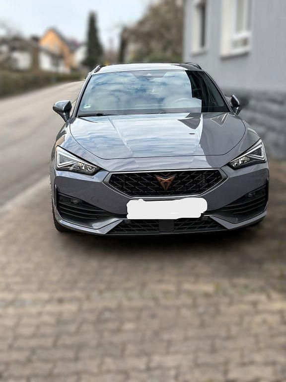 Gebraucht Cupra Leon VZ 245 PS (180 kW) 2022 Grau Limousine