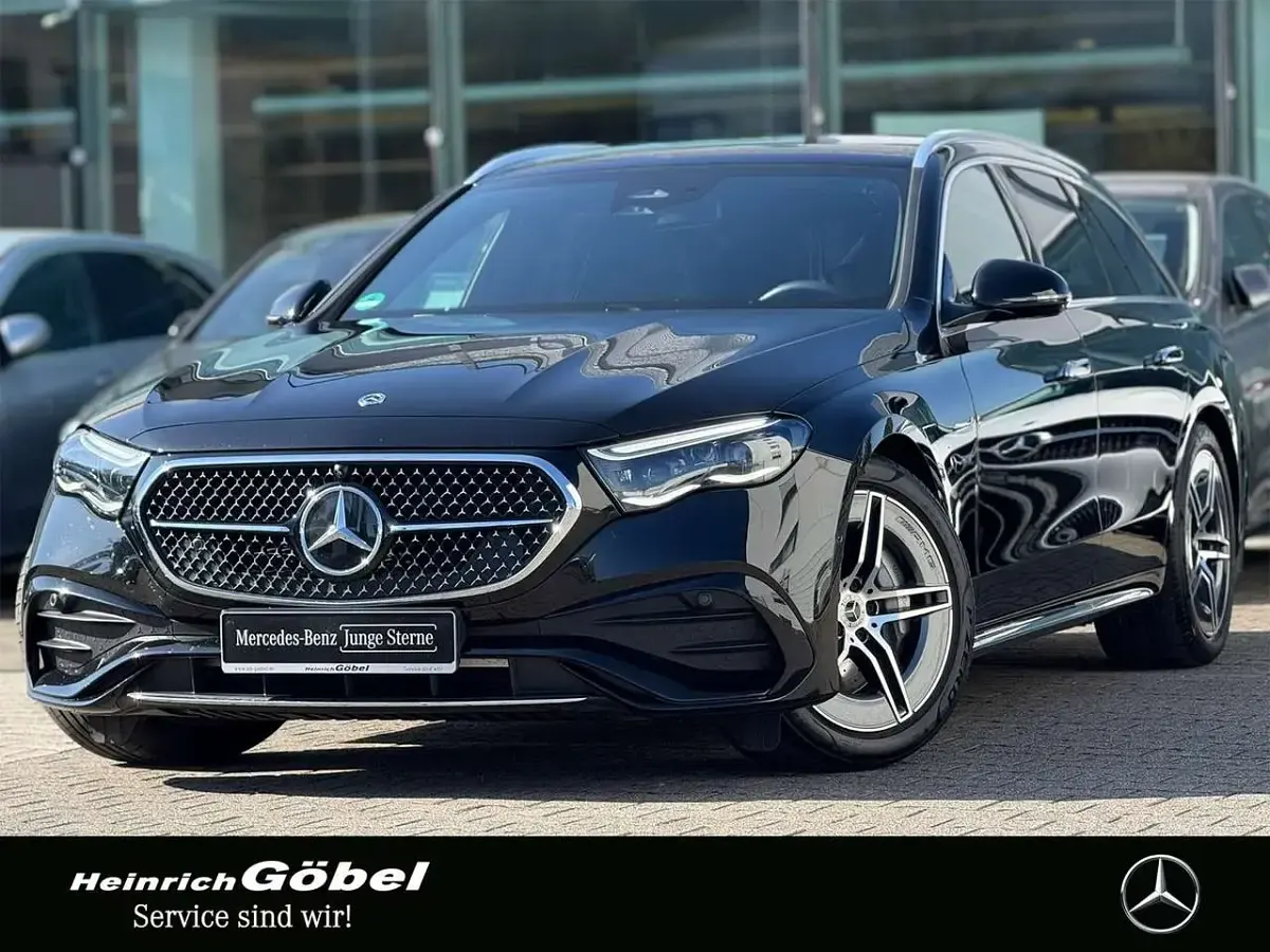 Gebraucht Mercedes E220 AMG 197 PS (144 kW) 2025 Schwarz Limousine