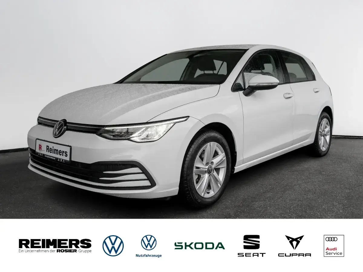 Begagnad VW Golf VIII Life 110 HK (80 kW) 2022 Sedan