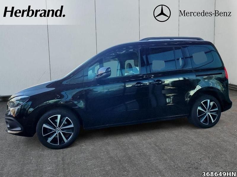 Gebraucht Mercedes T180 Progressive 116 PS (85 kW) 2023 Schwarz Van / Kleinbus