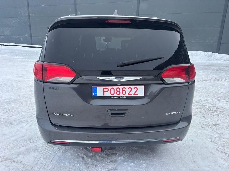 Gebraucht Chrysler Pacifica 291 PS (214 kW) 2016 Grau Van / Kleinbus