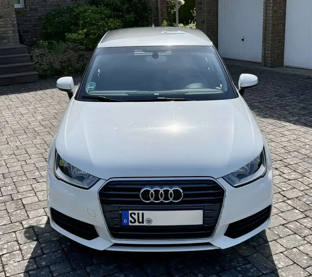Gebraucht Audi A1 Basis 95 PS (69 kW) 2018 Weiß Kleinwagen