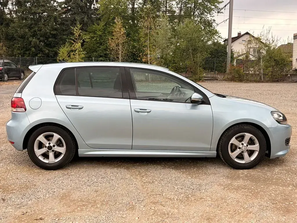 Gebraucht VW Golf VI 105 PS (77 kW) 2010 Blau Limousine