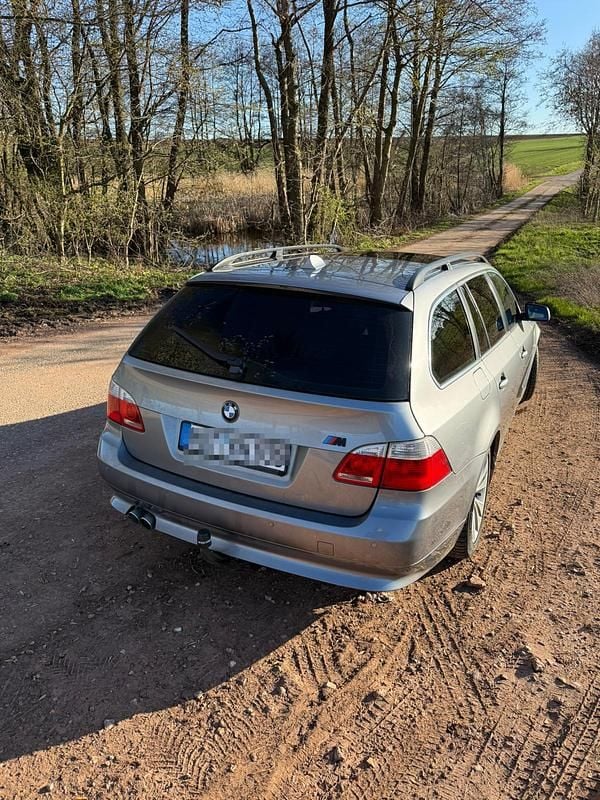 Gebraucht BMW 535 273 PS (200 kW) 2005 Silber Kombi