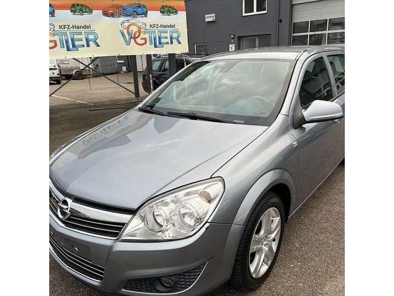 Lichtsilber/silver lightning Gebraucht 2010 Opel Astra Edition Kombi | 2.650 € (Guter Preis) - Bild 1/4
