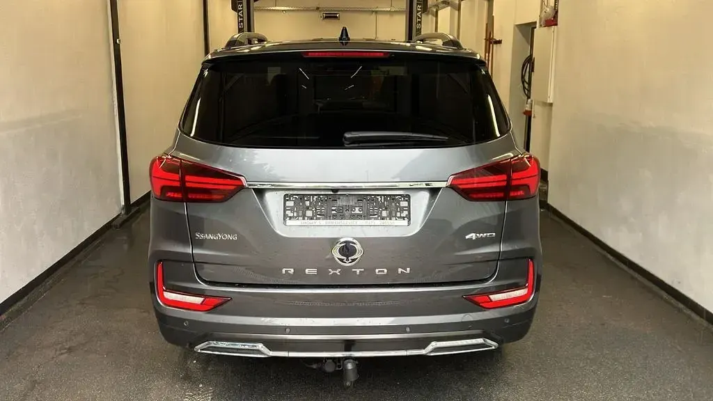 Gebraucht SsangYong Rexton Sapphire 203 PS (149 kW) 2021 Grau SUV