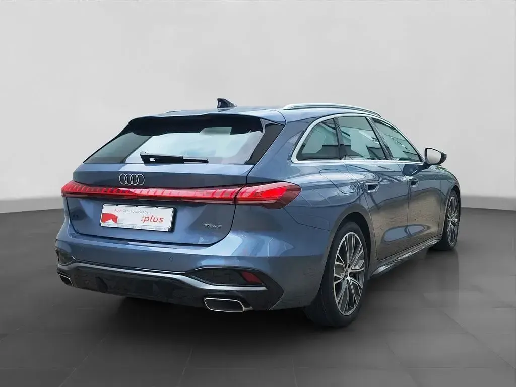 Second-hand Audi A5 S-Line 299 CP (219 kW) 2025 Albastru Break