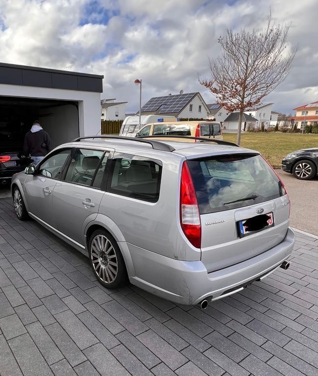 Silber Gebraucht 2002 Ford Mondeo ST Kombi | 5.499 € - Bild 1/4