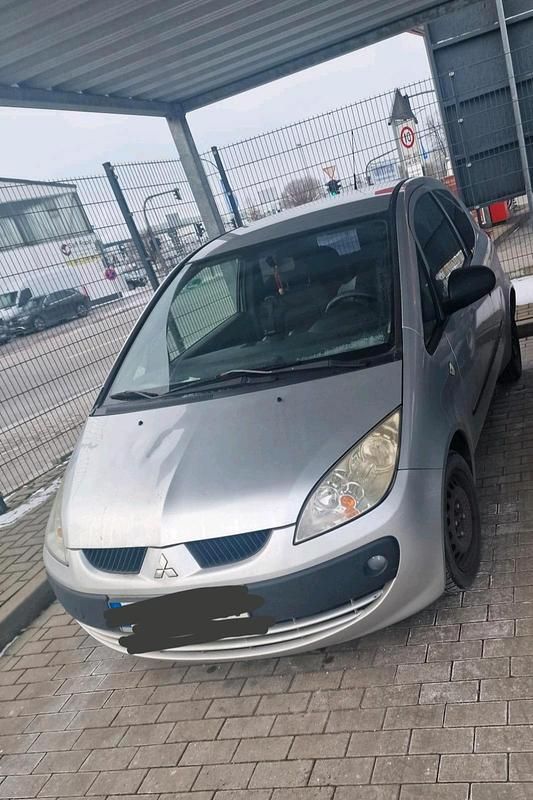 Gebraucht Mitsubishi Colt 70 PS (51 kW) 2007 Silber Limousine