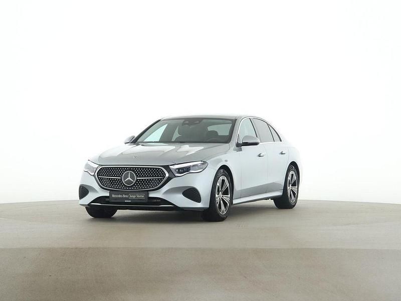 Gebraucht Mercedes E220 Avantgarde 197 PS (144 kW) 2024 Silber Limousine
